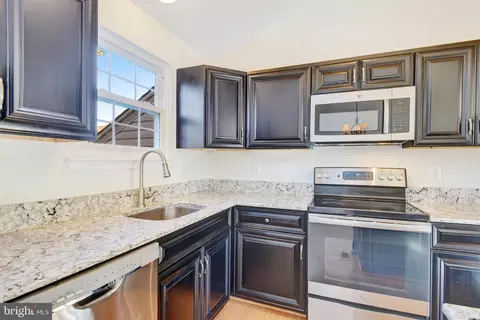 30 Brinks Ct, Sterling, VA 20165 photo 13