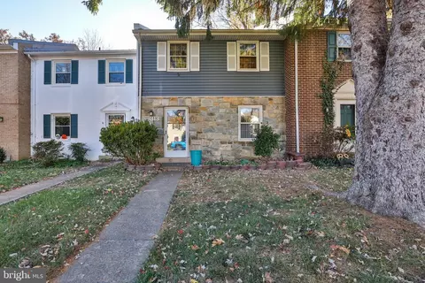 313 Rock Spring Dr SW, Leesburg, VA 20175
