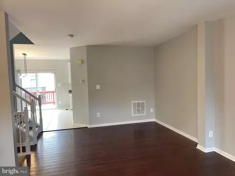 43450 Katling Sq, Chantilly, VA 20152 photo 10