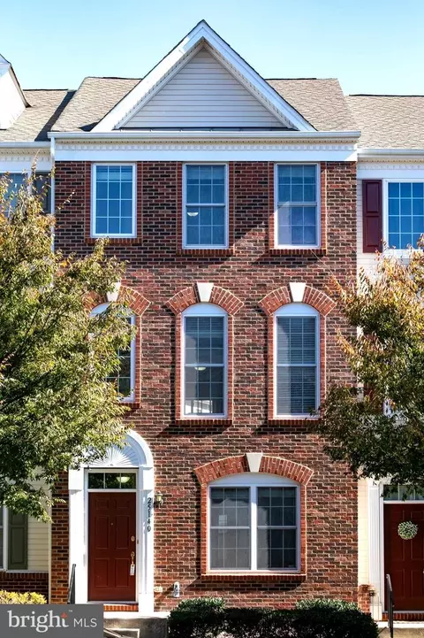25140 Monteith Ter, Chantilly, VA 20152