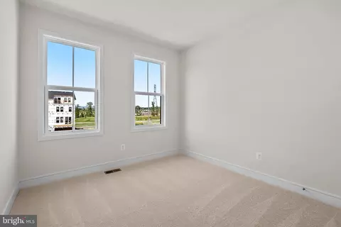 Bedroom - 23090 Copper Tree Ter, Ashburn, VA 20148 photo 4 of 6