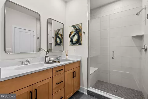 Bath - 23090 Copper Tree Ter, Ashburn, VA 20148 photo 1 of 3