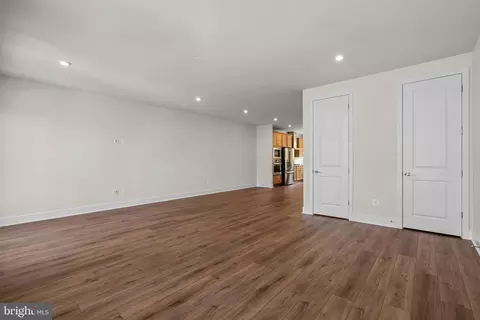 Living - 23090 Copper Tree Ter, Ashburn, VA 20148 photo 6 of 7