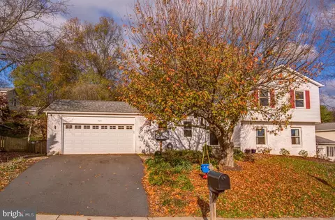 925 Chancellor St SW, Leesburg, VA 20175