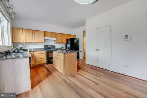 20935 Gardengate Cir, Ashburn, VA 20147 photo 12