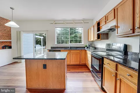 20935 Gardengate Cir, Ashburn, VA 20147 photo 15