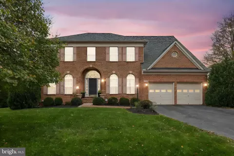 46788 Hollow Mountain Pl, Sterling, VA 20164