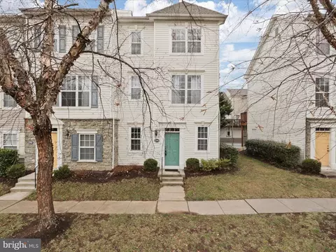 21796 Flanders Ct, Ashburn, VA 20147