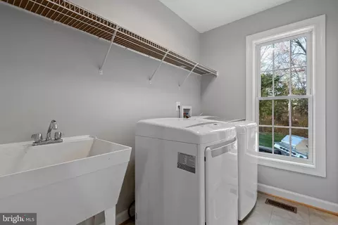 43332 Clarecastle Dr, Chantilly, VA 20152 photo 21