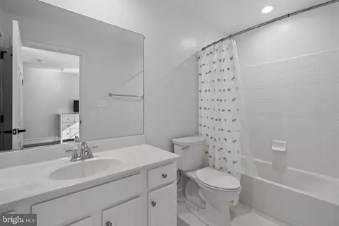 43332 Clarecastle Dr, Chantilly, VA 20152 photo 30