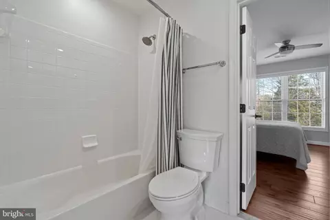 43332 Clarecastle Dr, Chantilly, VA 20152 photo 34