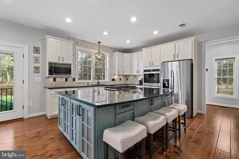 43332 Clarecastle Dr, Chantilly, VA 20152 photo 15