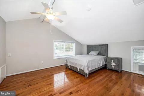 105 Baker Ln, Sterling, VA 20164 photo 26