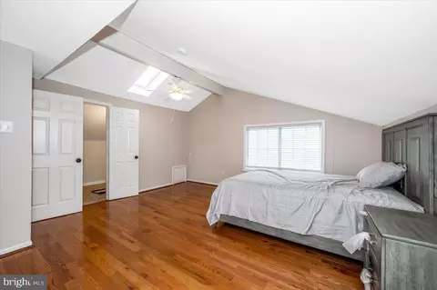 105 Baker Ln, Sterling, VA 20164 photo 35