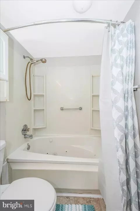 105 Baker Ln, Sterling, VA 20164 photo 34