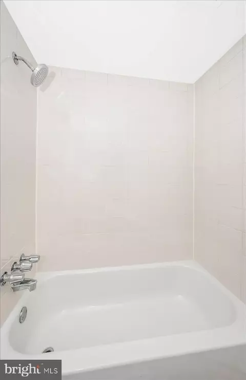 105 Baker Ln, Sterling, VA 20164 photo 31