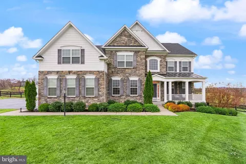 15104 Lynnford Ct, Waterford, VA 20197