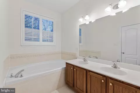 43290 Silver Queen Ter, Ashburn, VA 20147 photo 41