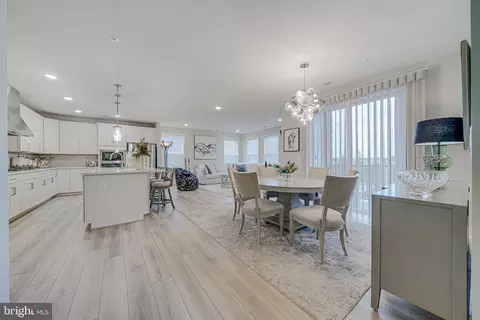 23669 Golden Embers Sq #201, Ashburn, VA 20148