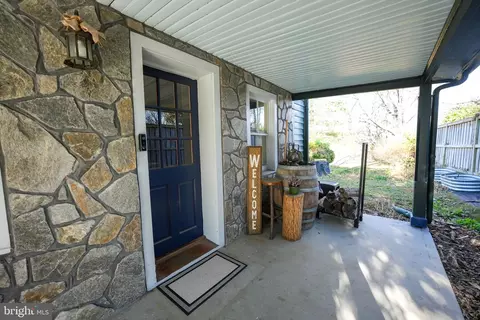 12949 Downey Mill Rd, Lovettsville, VA 20180