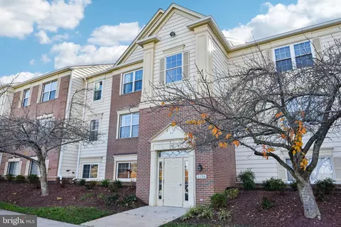1130 Huntmaster Ter NE #301, Leesburg, VA 20176
