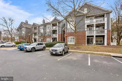 20311 Beechwood Ter #302, Ashburn, VA 20147