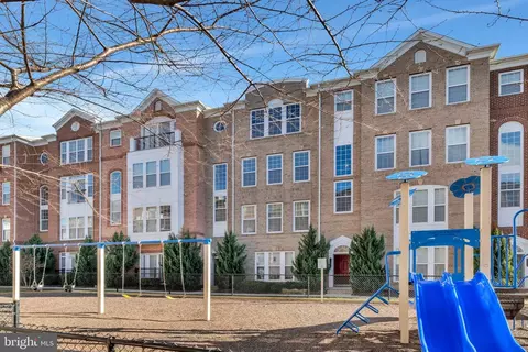 20651 Sibbald Sq, Ashburn, VA 20147 photo 2