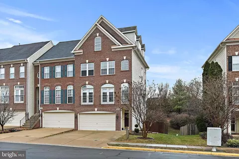 1520 Artillery Ter NE, Leesburg, VA 20176