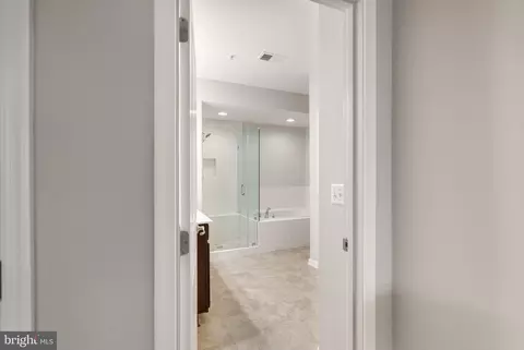 Entry Way - 42575 Burbank Ter, Sterling, VA 20166 photo 7 of 12