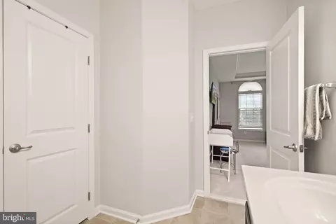 Entry Way - 42575 Burbank Ter, Sterling, VA 20166 photo 8 of 12