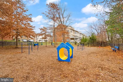 View/Area - 42575 Burbank Ter, Sterling, VA 20166 photo 5 of 5