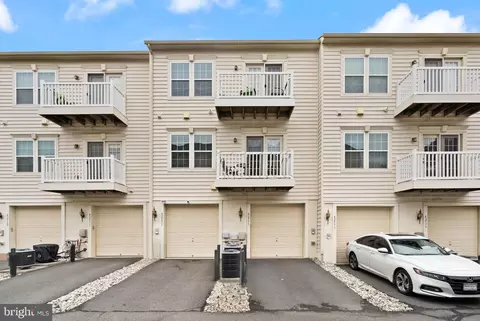 Exterior - 42575 Burbank Ter, Sterling, VA 20166 photo 9 of 9
