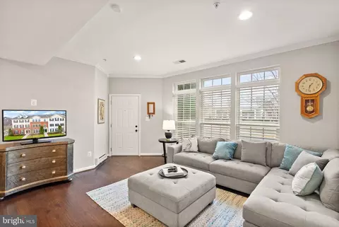 Living - 42575 Burbank Ter, Sterling, VA 20166 photo 1 of 1