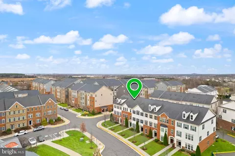 View/Area - 42575 Burbank Ter, Sterling, VA 20166 photo 2 of 5