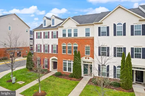 Exterior - 42575 Burbank Ter, Sterling, VA 20166 photo 4 of 9