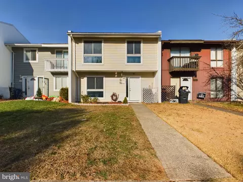 771 Sugarland Run Dr, Sterling, VA 20164
