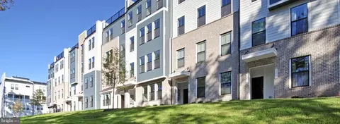 20851 Owenmore Ter, Sterling, VA 20166