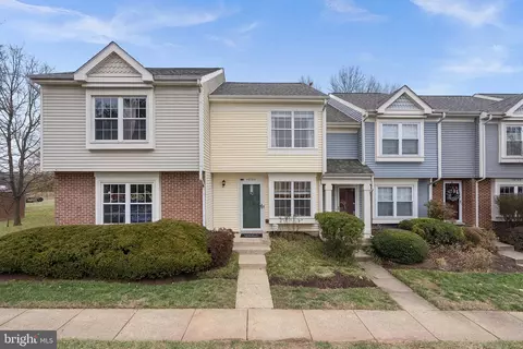 46702 Atwood Sq, Sterling, VA 20164