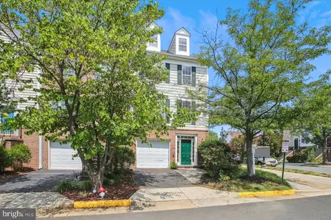 43092 Francis Sq, Chantilly, VA 20152