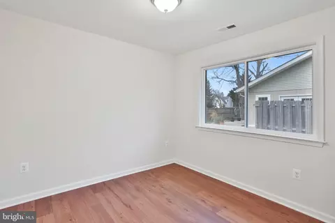 Bedroom - 36 Thrush Rd, Sterling, VA 20164 photo 2 of 2