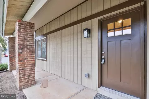Exterior - 36 Thrush Rd, Sterling, VA 20164 photo 7 of 7
