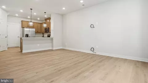 45166 Drowes Ter, Sterling, VA 20166 photo 4
