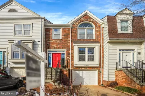 21845 Bramble Ct, Sterling, VA 20164
