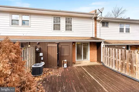 Exterior - 220 N Baylor Dr, Sterling, VA 20164 photo 4 of 6