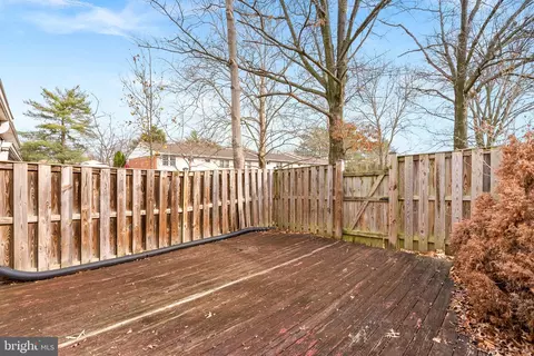Exterior - 220 N Baylor Dr, Sterling, VA 20164 photo 6 of 6