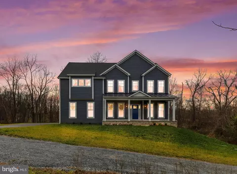 40107 Charles Town Pike, Hamilton, VA 20158