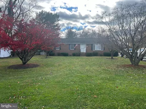 Other - 233 W Virginia Ave, Hamilton, VA 20158 photo 8 of 9