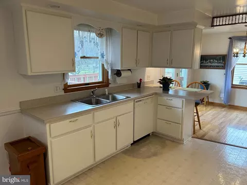 Kitchen - 233 W Virginia Ave, Hamilton, VA 20158 photo 1 of 3