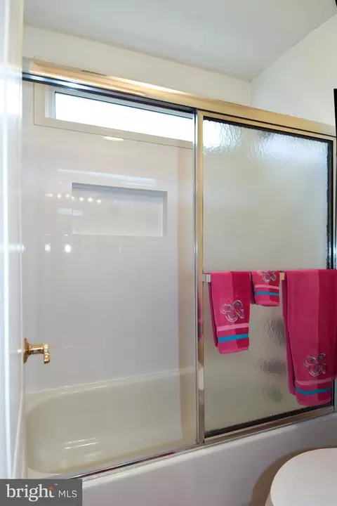 20817 Confidence Ct, Ashburn, VA 20147 photo 32