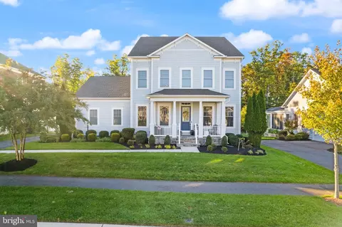 41841 Bloomfield Path St, Ashburn, VA 20148